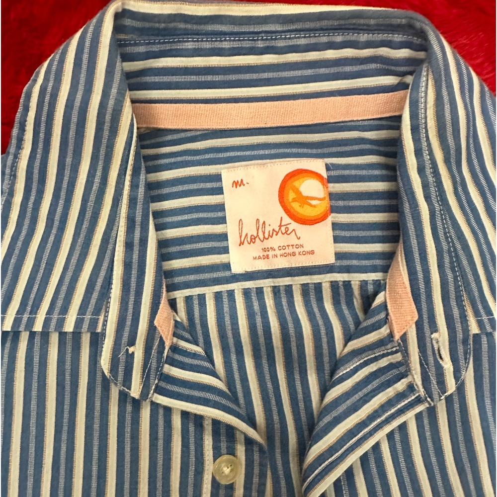 Hollister men’s button up - Picture 2 of 3